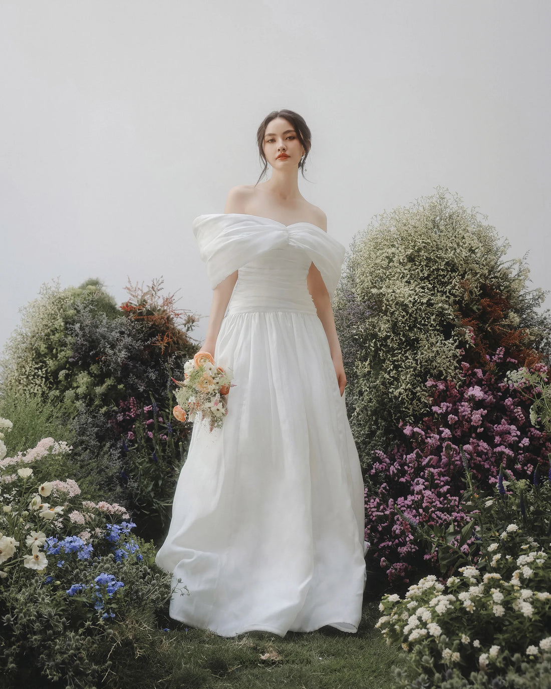 Simple lovely satin silk wedding dresses collection