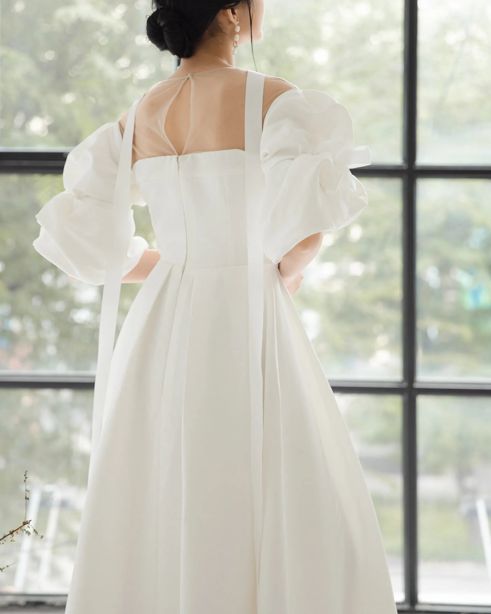 Đầm cúp ngực phối lưới thân trên, tay phồng xếp nếp và váy xòe xếp ly- D1834