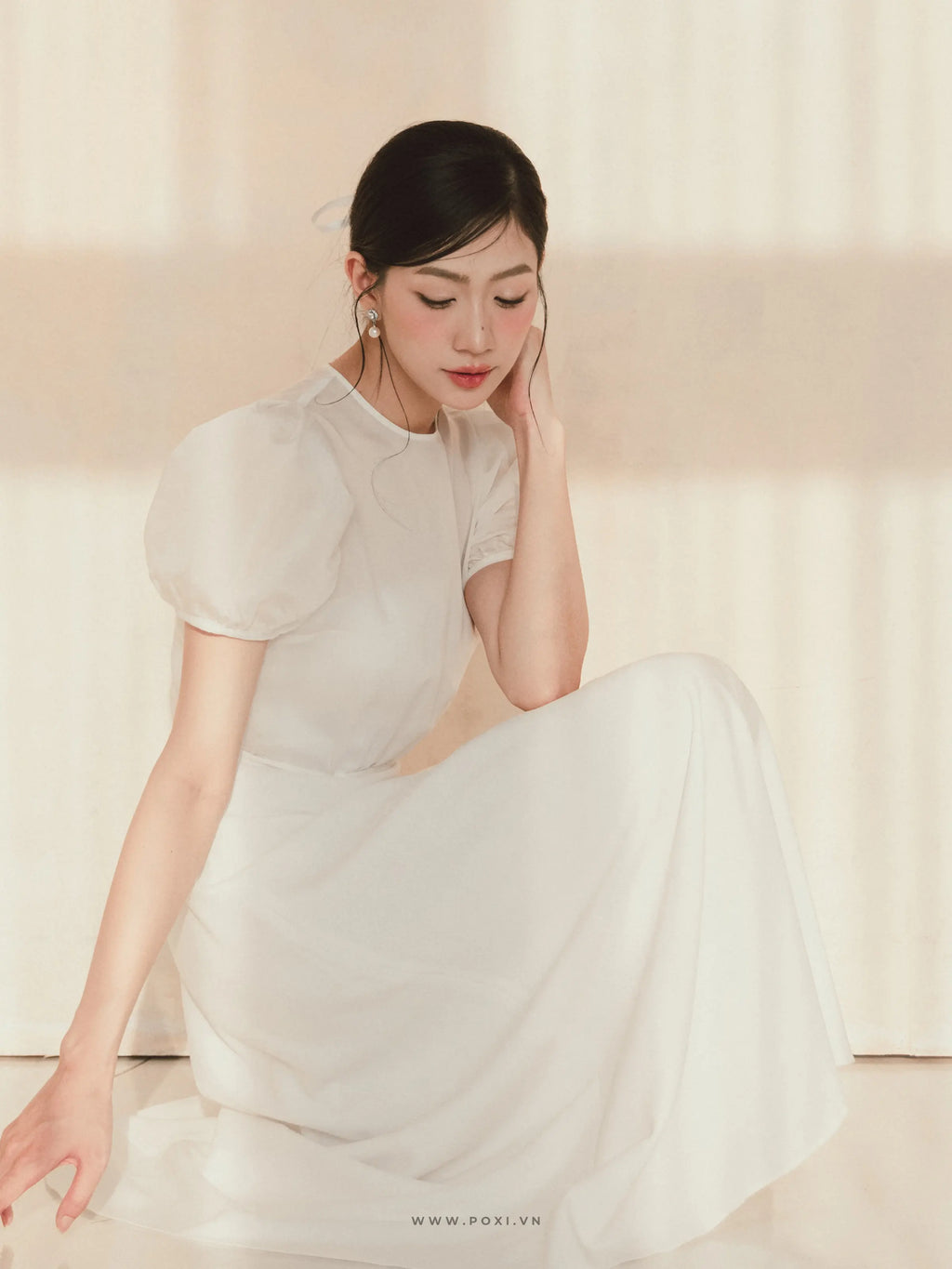 Đầm cổ tròn thân trong cúp ngực, váy Aline xòe nhẹ - D1962 Regular