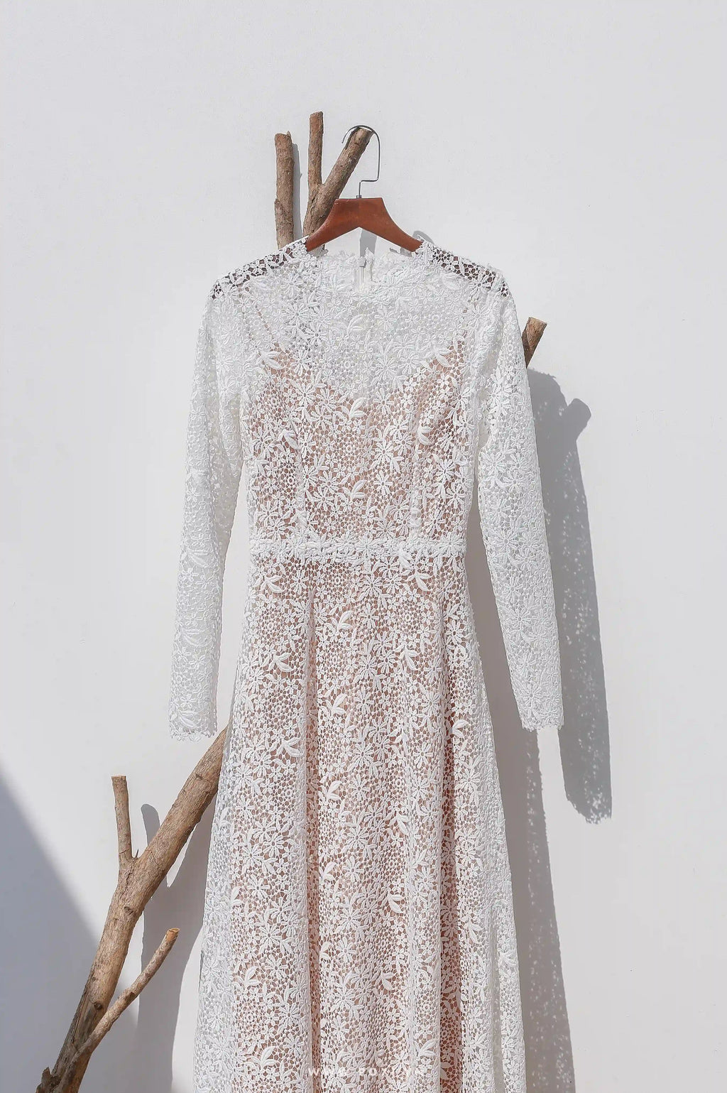 Made-to-order elegant lace wedding dress with crew neck and long sleeve - D1243 - POXI