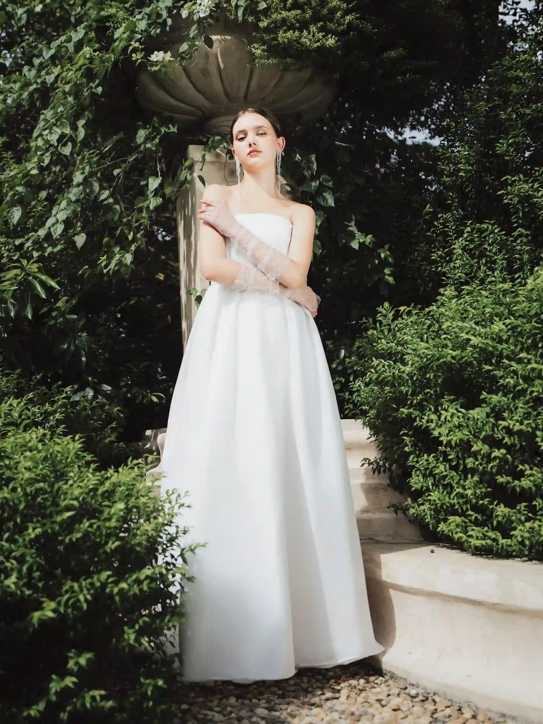 Modern off-shoulder wedding dress with a front split design and detachable bow belt - D1773 - POXI