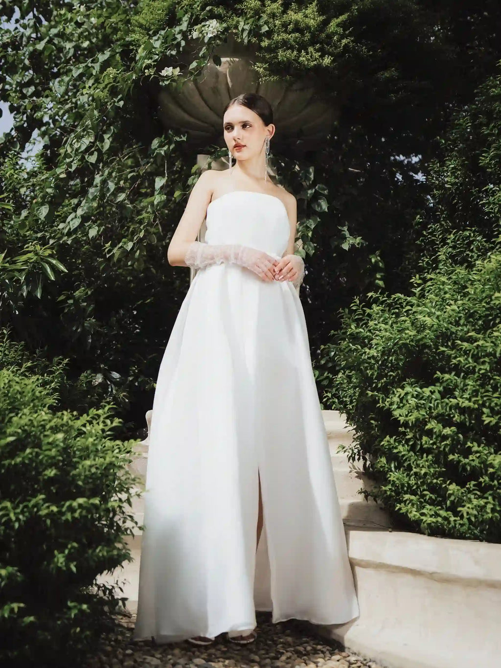 Modern off-shoulder wedding dress with a front split design and detachable bow belt - D1773 - POXI