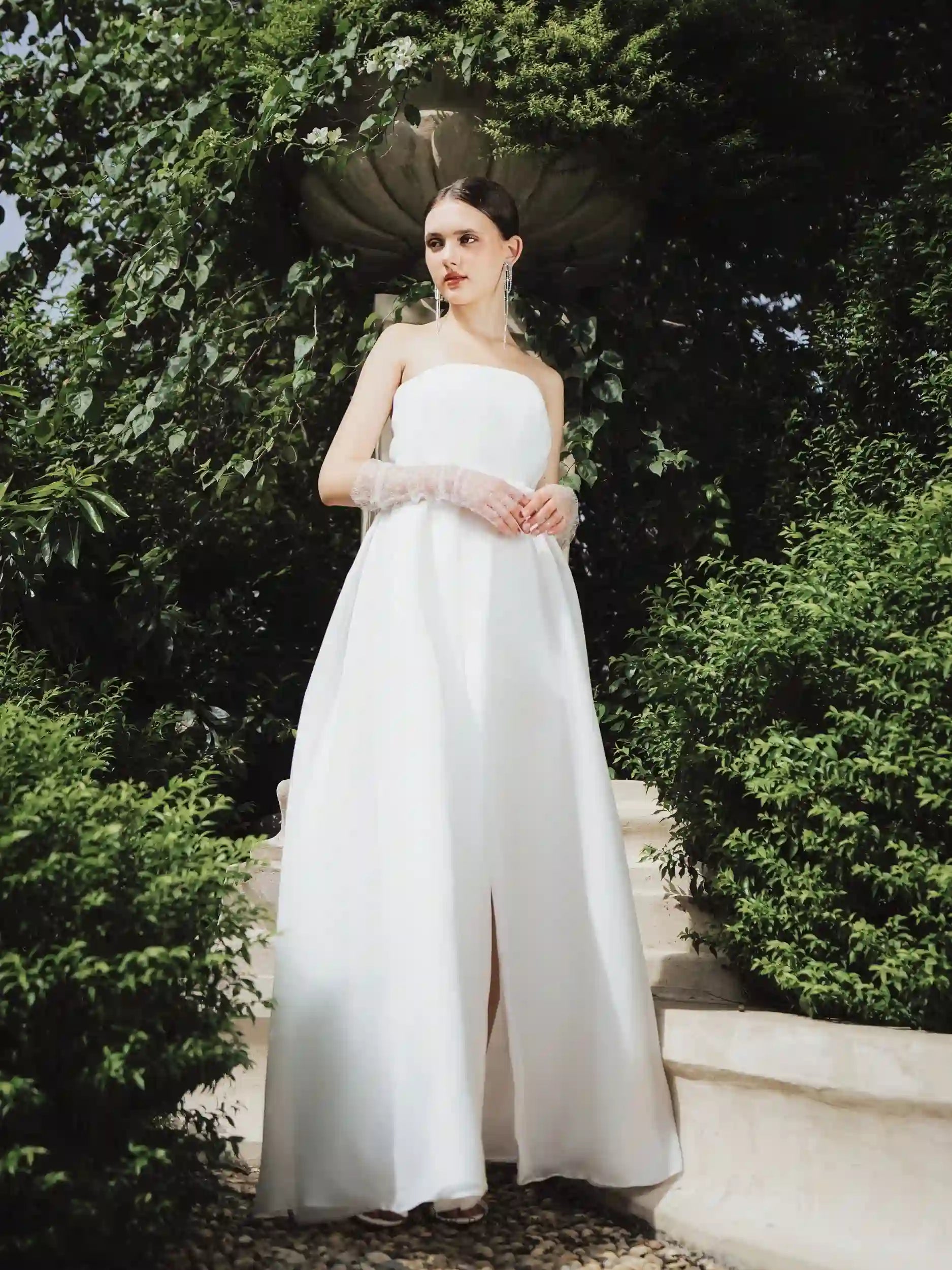 Modern off-shoulder wedding dress with a front split design and detachable bow belt - D1773 - POXI