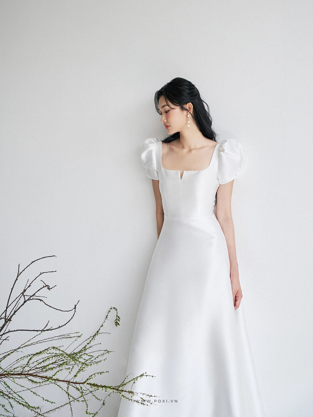Đầm cổ vuông tay phồng, dáng váy Aline xòe nhẹ - D1920 Regular