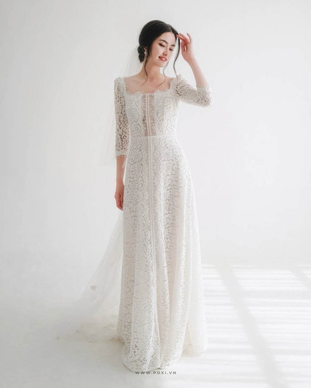 Đầm ren cổ vuông tay dài, váy A xòe nhẹ - D1691 Regular