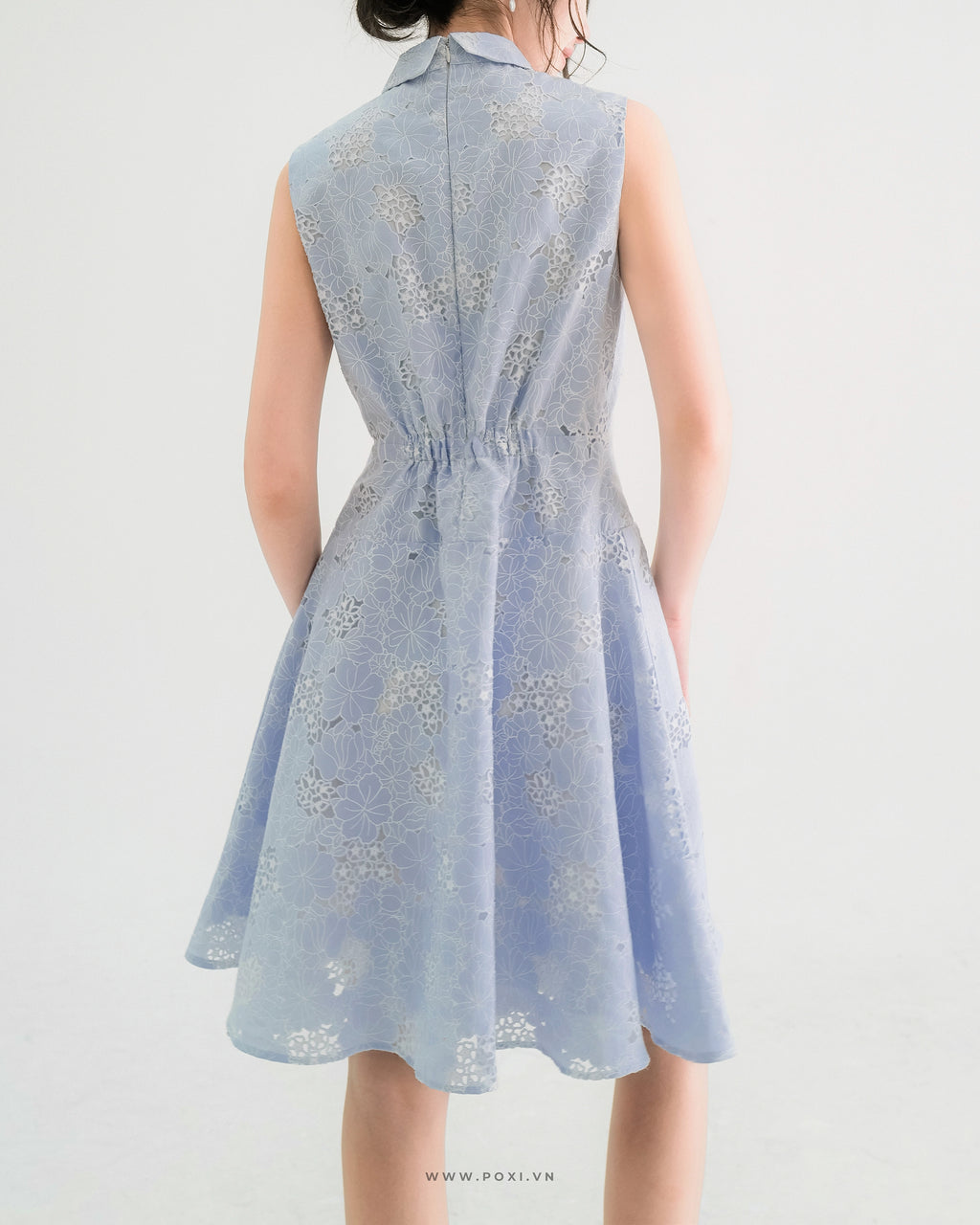 Youthful mini blue dress with collard neck and sleeveless - D1860B - POXI