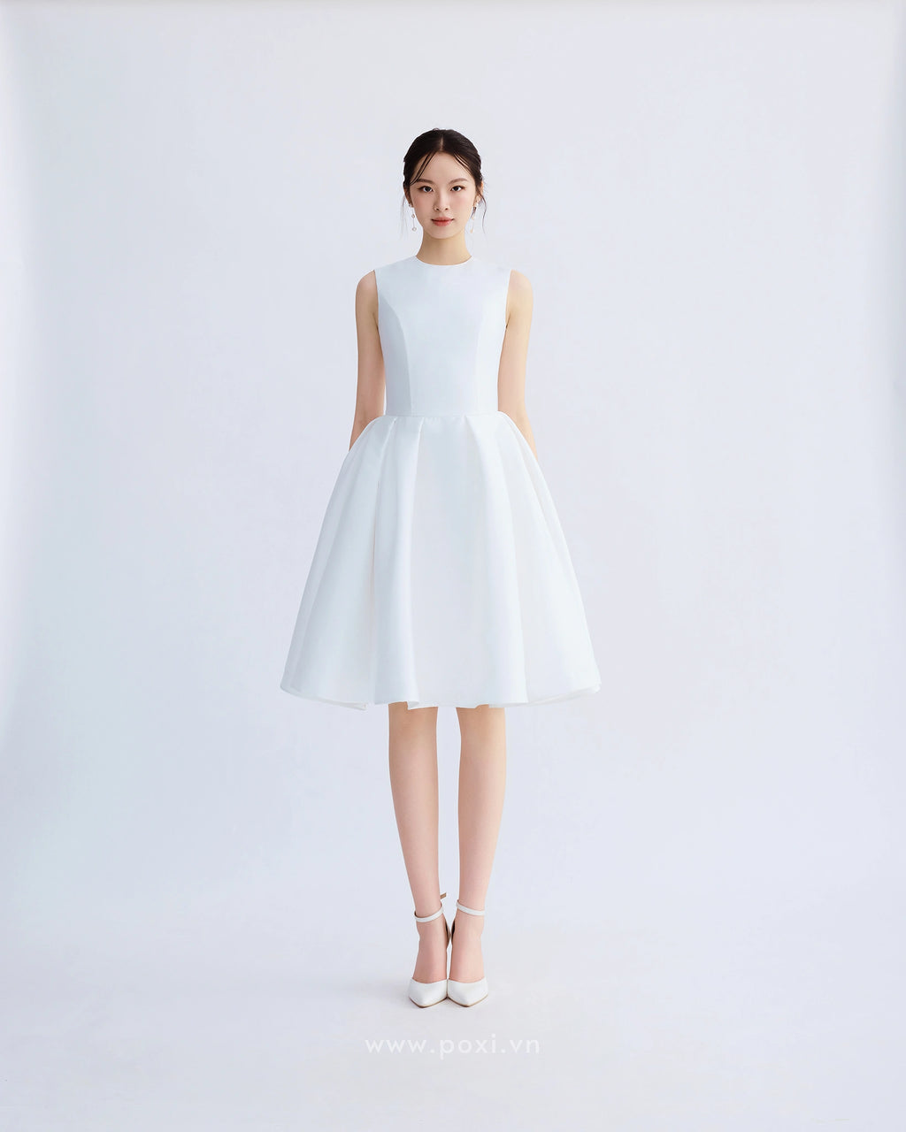 Đầm cổ tròn không tay váy xòe xếp ly - D1967 Regular