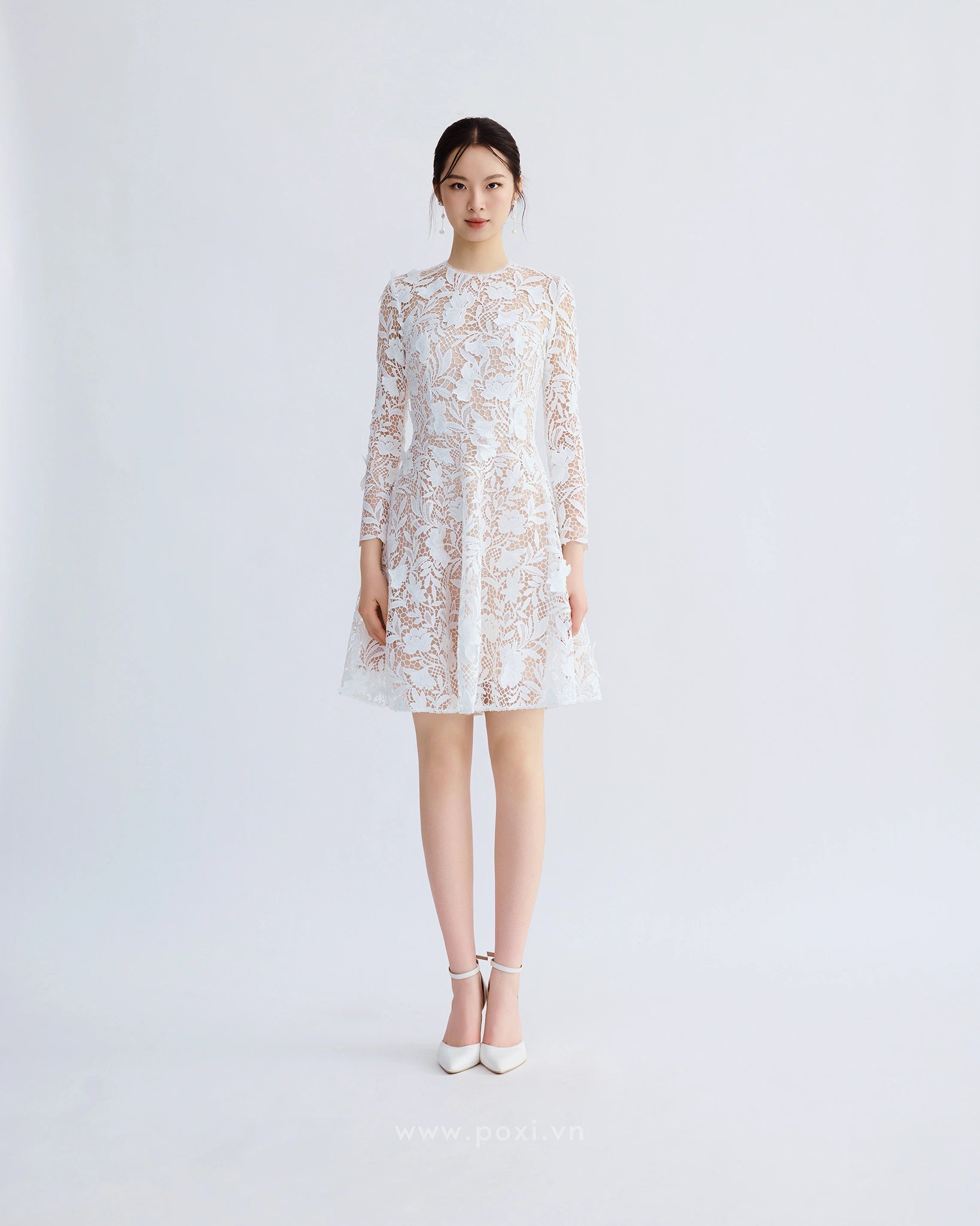 Đầm ren cổ tròn tay dài váy Aline xòe nhẹ - D2001