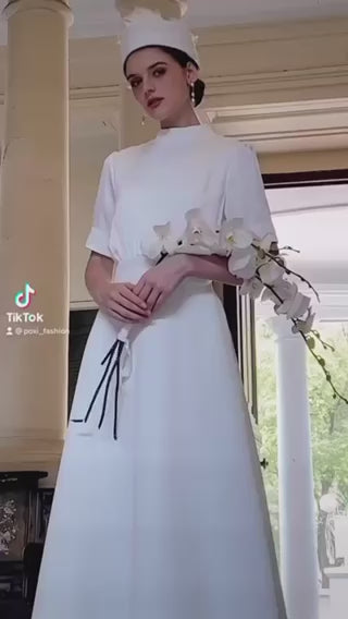 Đầm cổ tròn tay ngắn, dáng váy Aline xòe - D1637 Regular